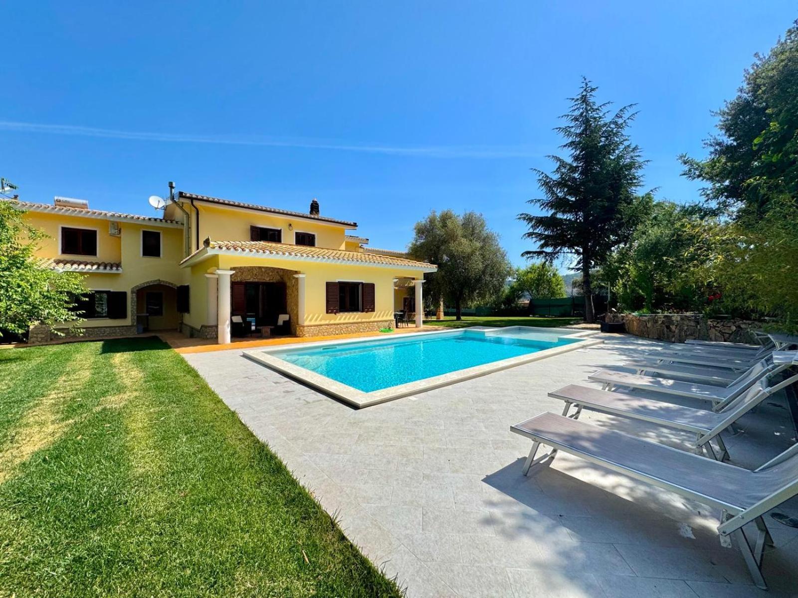 Villa With Pool Cardedu Extérieur photo